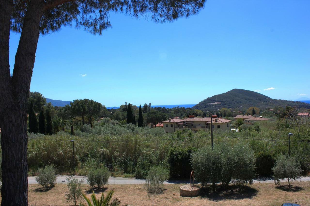 Podere L'Isolella Villa Lacona Exterior photo